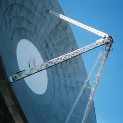 Dlaczego antena satelitarna nie odbiera podczas deszczu? Oto przyczyny i rozwiązania