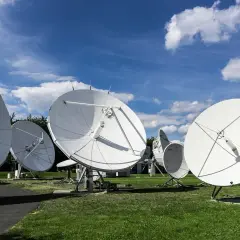 Jak antena satelitarna może poprawić jakość Twojego obrazu?