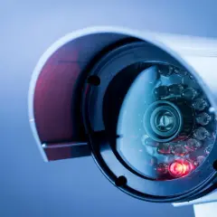 Jak podłączyć kamerę do monitora i uniknąć problemów z obrazem