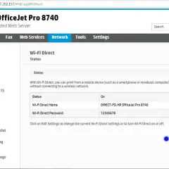 Jak znaleźć hasło do drukarki HP OfficeJet Pro 8740? Na ekranie widoczny jest status Wi-Fi Direct z hasłem 12345678.