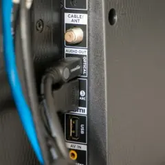Jak podłączyć antenę naziemną do telewizora Samsung bez problemów