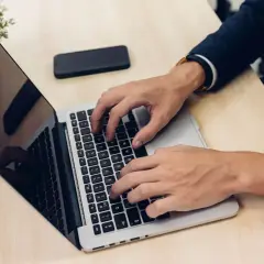 Jak zadać pytanie do sztucznej inteligencji, aby uzyskać najlepsze odpowiedzi