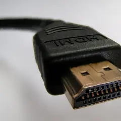 Złącze HDMI. Czy do HDMI ARC potrzebny jest specjalny kabel? Zwykły kabel HDMI powinien wystarczyć.