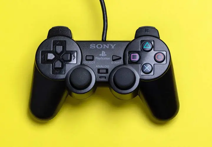 Jak podłączyć pada od PS3 do telefonu bez kabla – proste sposoby i ograniczenia