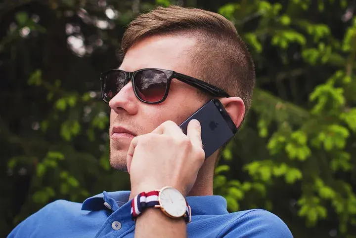 690 jaka to sieć? Zaskakujące koszty połączeń z tym numerem