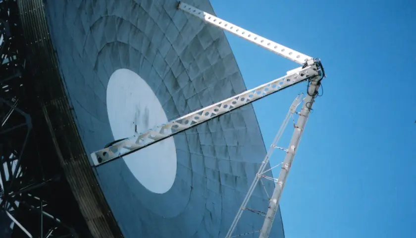 Dlaczego antena satelitarna nie odbiera podczas deszczu? Oto przyczyny i rozwiązania