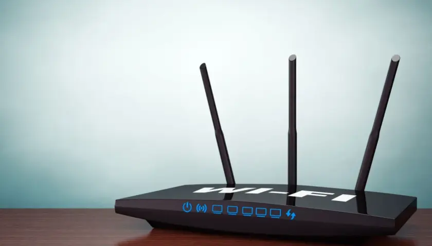 Router Wi-Fi z antenkami. Dowiedz się, jak zmienić nazwę sieci Wi-Fi Orange, aby była bardziej osobista.