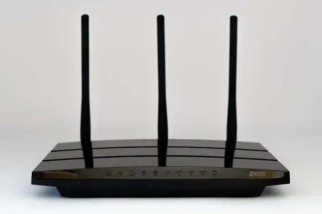 Czy antena do routera pomaga w poprawie jakości sygnału? Sprawdź!