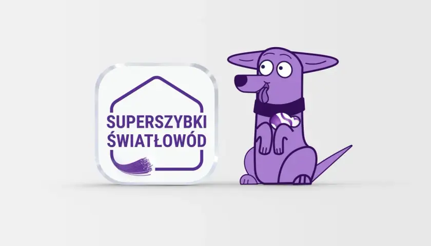 Fioletowy piesek z kością na szyi obok logo "Superszybki światłowód" z technologią GPON.