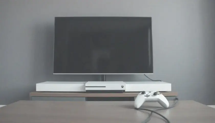 Jak podłączyć drugiego pada do Xboxa i cieszyć się grą w multiplayer