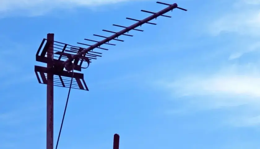 Najlepsze anteny do dvb-t2, które poprawią Twój odbiór telewizji