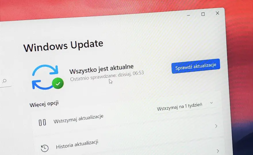 Windows 11 25H2 - Aktualizować czy poczekać? Poradnik.