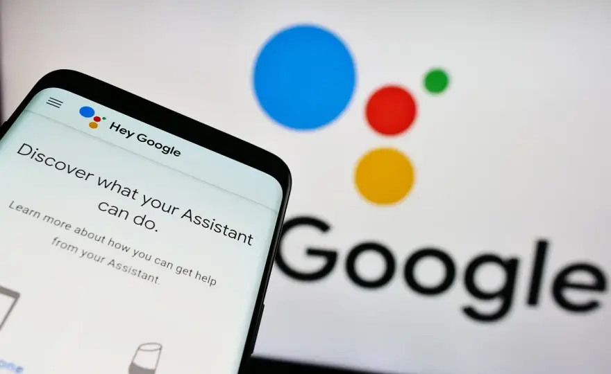 Asystent Google irytuje? Wyłącz go na Androidzie i iPhonie!