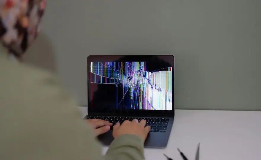 Laptop nie włącza się - Co robić krok po kroku?