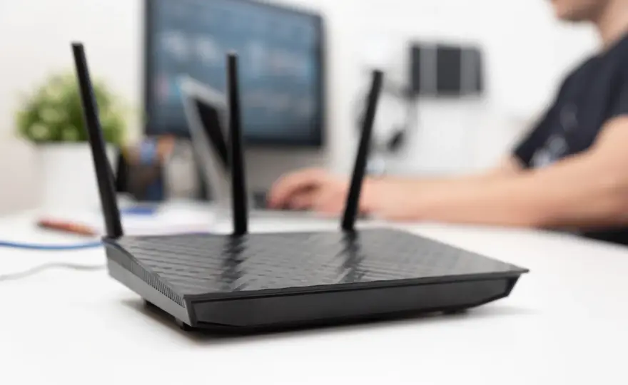 Internet w telefonie bez karty SIM? Tak, ale... Sprawdź jak!