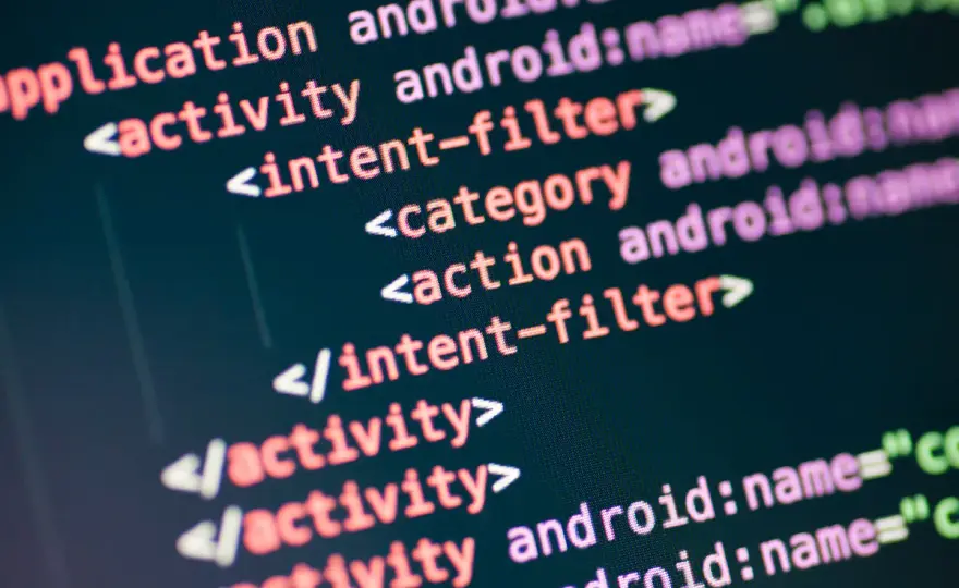 Jak otworzyć plik XML i odczytać go bez problemów?
