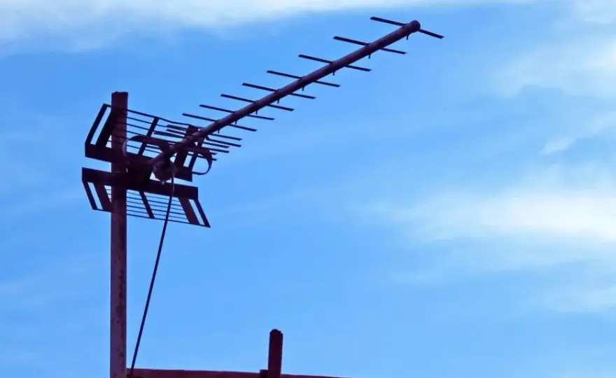 Najlepsze anteny do dvb-t2, które poprawią Twój odbiór telewizji