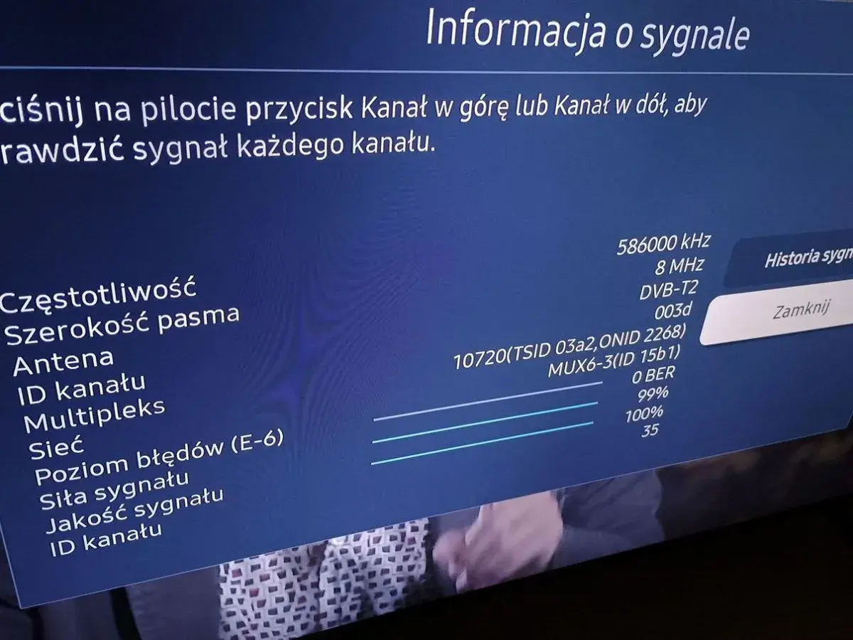 Jak sprawdzić siłę sygnału w telewizorze Samsung? Na ekranie widzisz informacje o sygnale DVB-T2, w tym siłę i jakość sygnału.