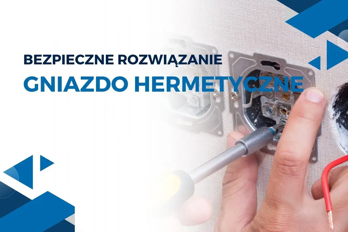 Ręka dokręca śrubę w gniazdku elektrycznym, zapewniając prawidłowe uziemienie. Bezpieczne rozwiązanie do hermetycznych instalacji.